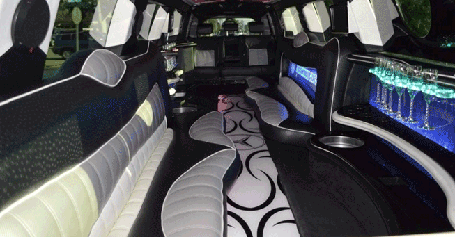 Sacramento Mercedes GL 550 Limo Interior